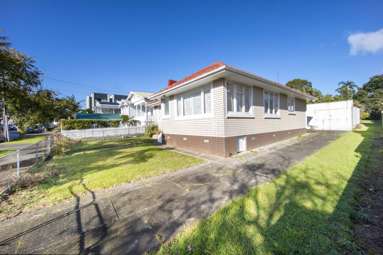8 Kotare Avenue_4