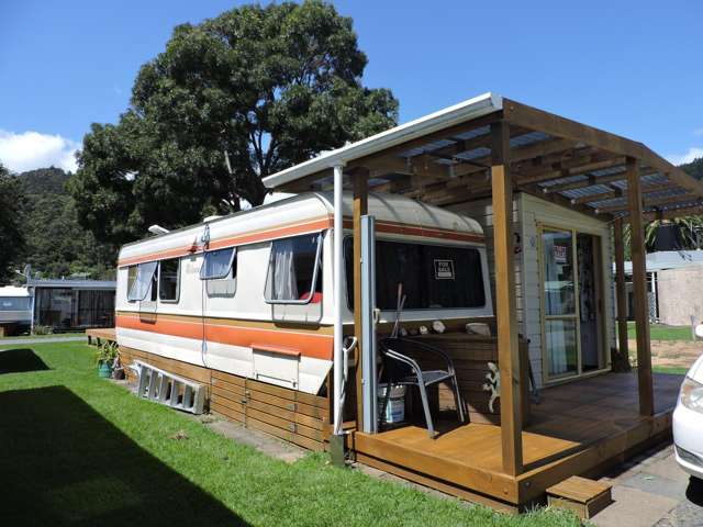 B4/473 Thames Coast Road Te Puru_1