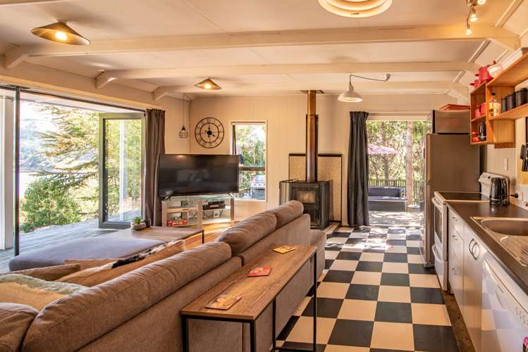 27 Bayview Crescent Duvauchelle_9