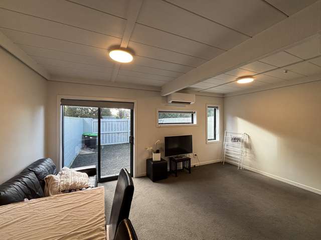 2/33 Vienna Street Waltham_2