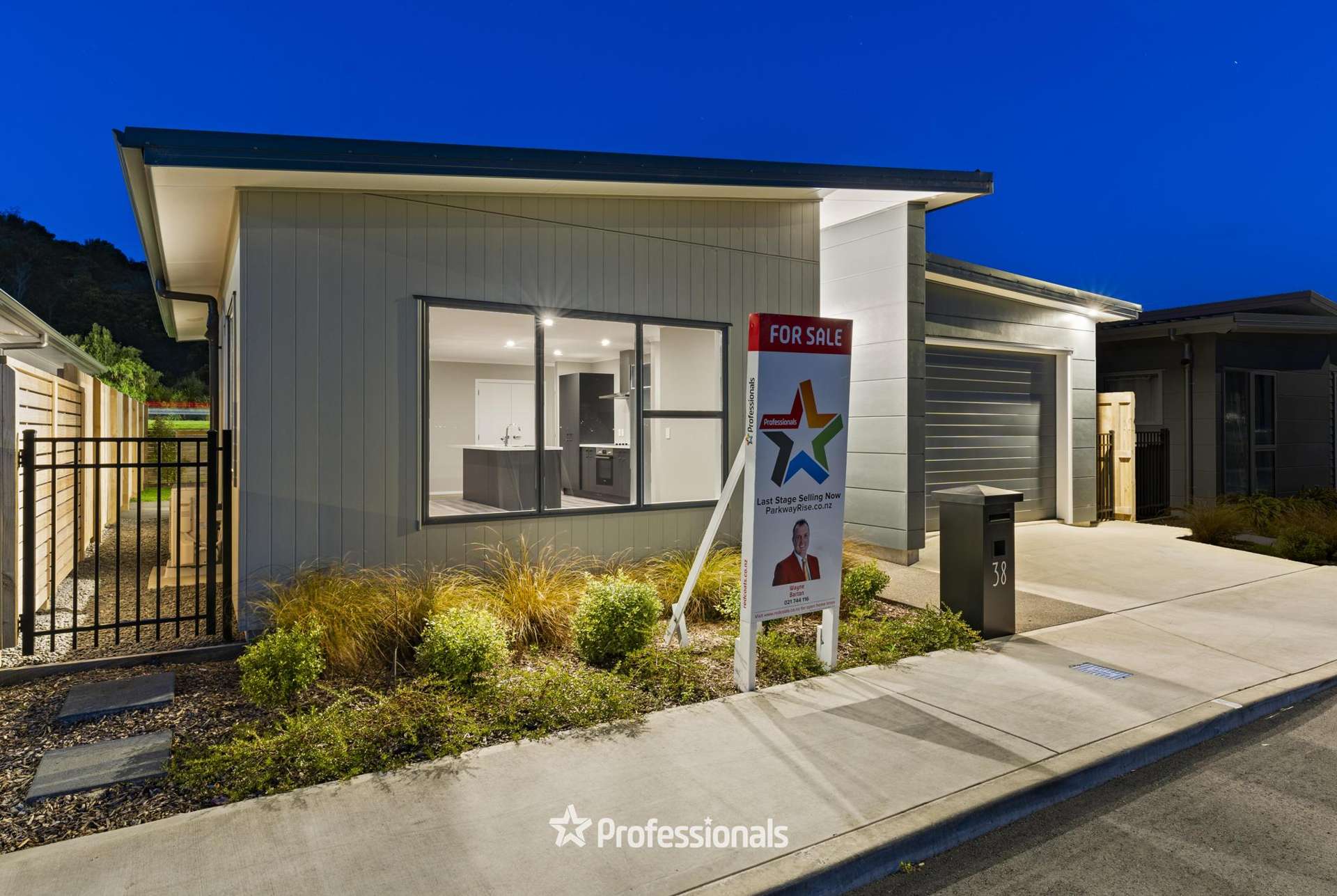 38 Harry Martin Lane Wainuiomata_0