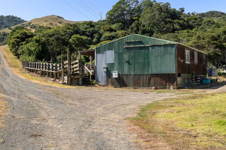 998 Thames Coast SH25 Road Thames_23