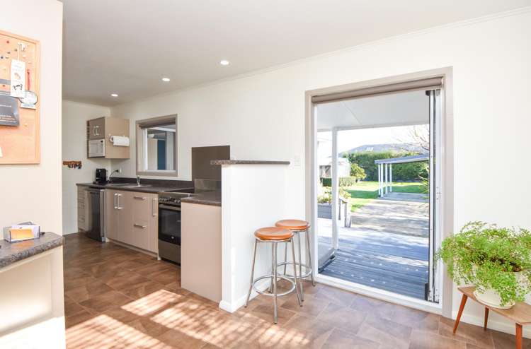 374 High Street South Carterton_8