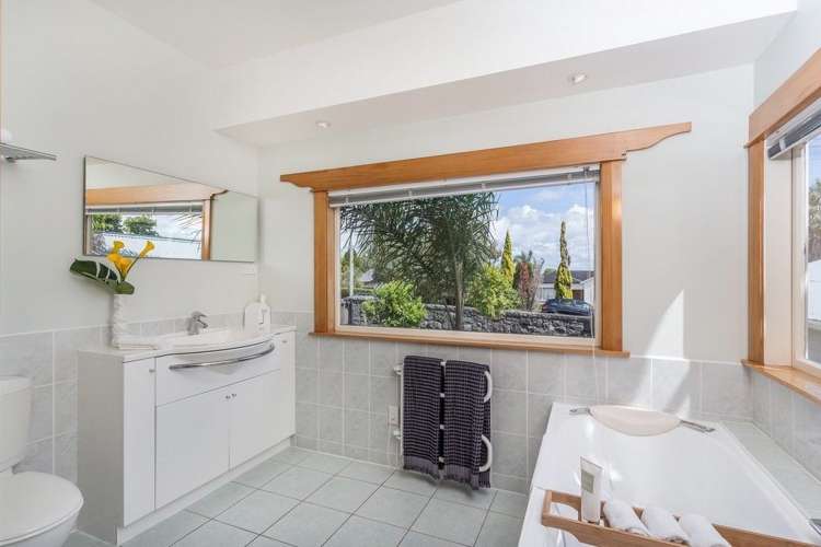10 Ranleigh Road Mount Albert_12