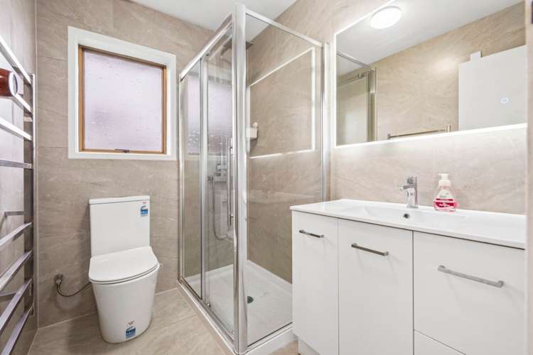 2/30 Blacklock Avenue Henderson_9