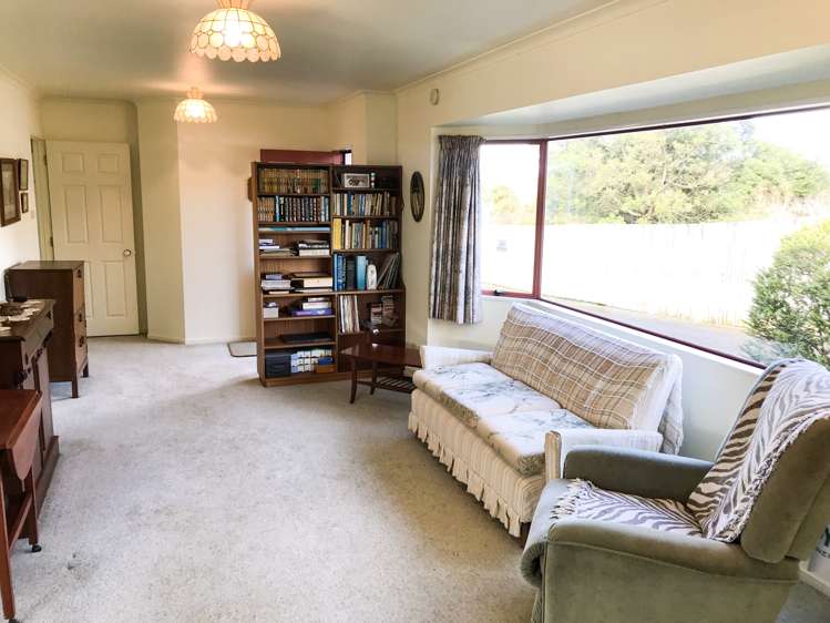 122unit Kenny Street Waihi_10