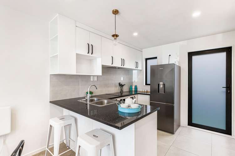 9/18 Hewlett Road Massey_2