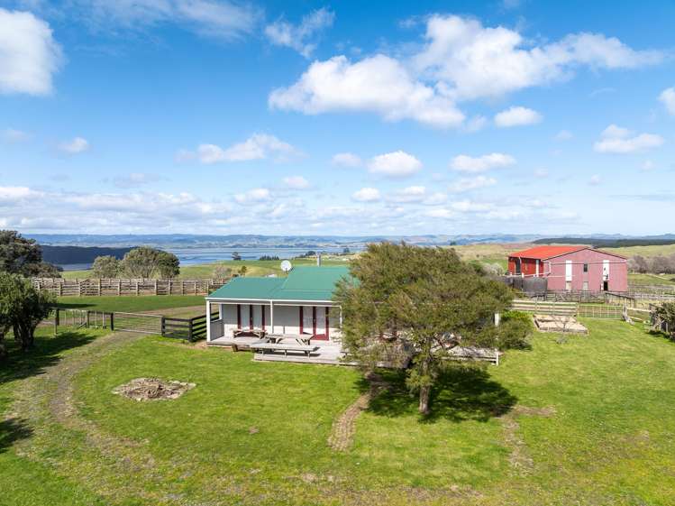 88 Lake Road Kawhia_18
