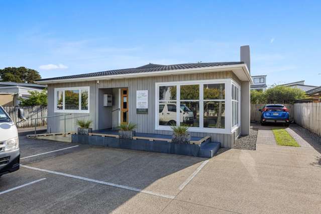 28 Centreway Road Orewa_3