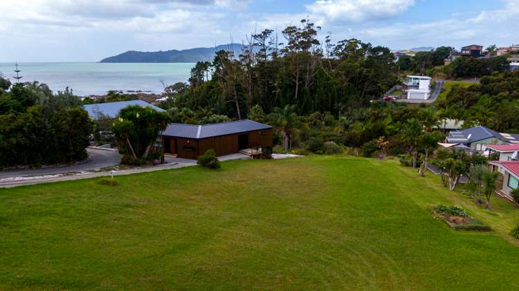 46b Heretaunga Crescent Cable Bay_11