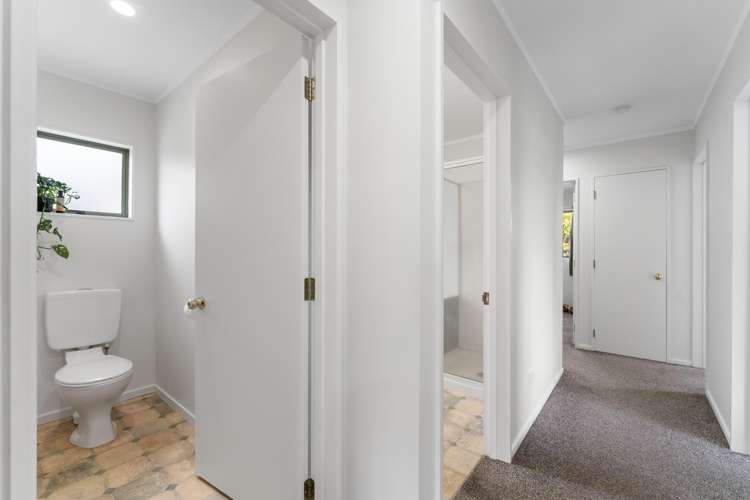 9B Ingle Avenue Waipahihi_15
