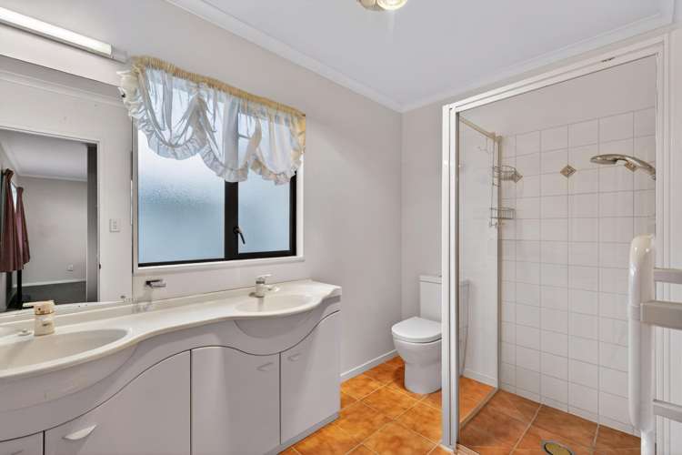 8 Thode Place Greenmeadows_11