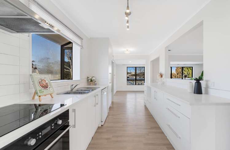 6 Rainbow Place Wattle Downs_16