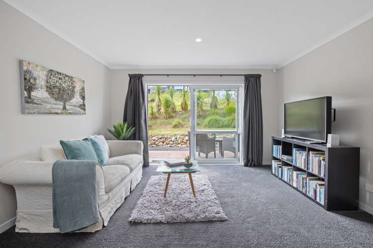 15 Niccone Place Bombay_10