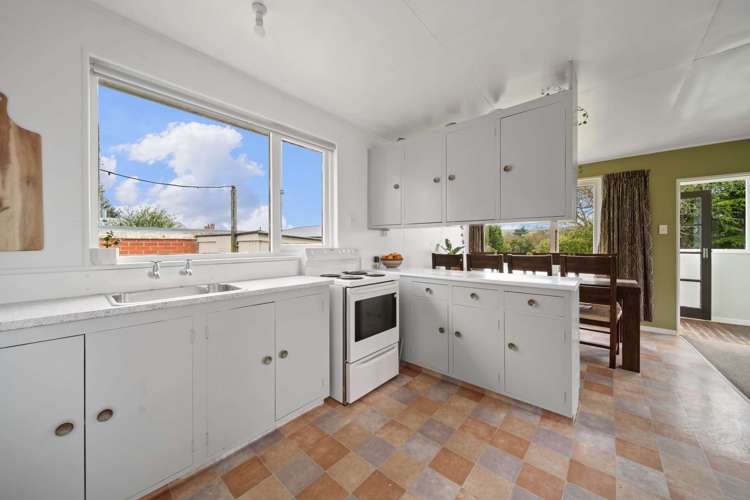 10 Main Road Owaka_7