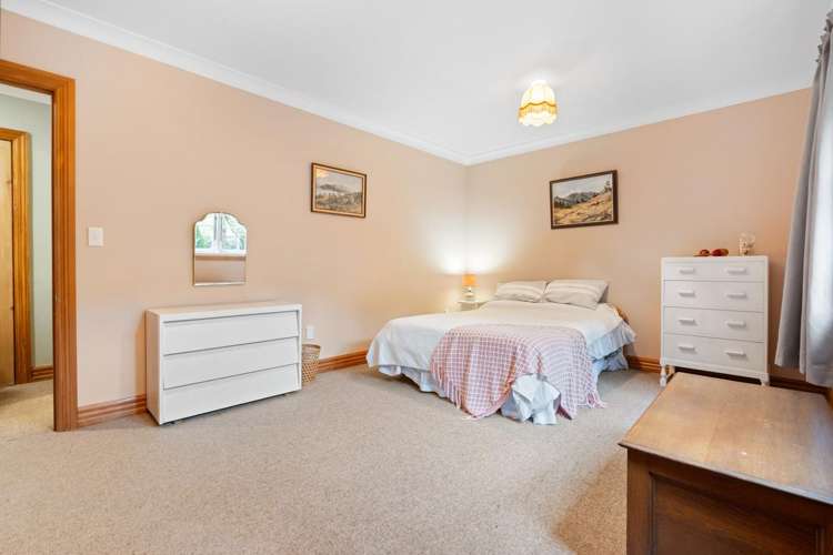 32, 34, 36 & 38 Moerangi Street Broad Bay_18