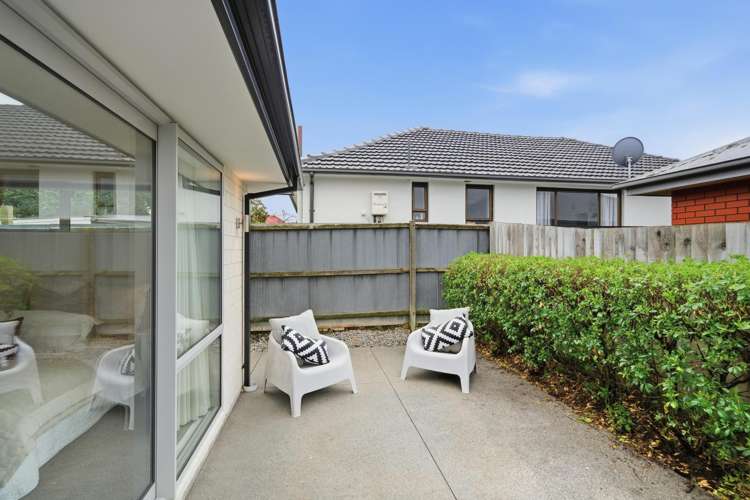 2B Gilbert Place Sydenham_14