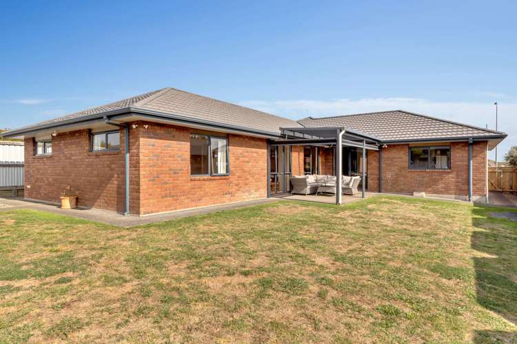 4 Barry Curtis Place_4