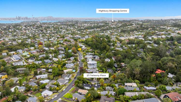 2/1 Trelawny Place Hillcrest_33