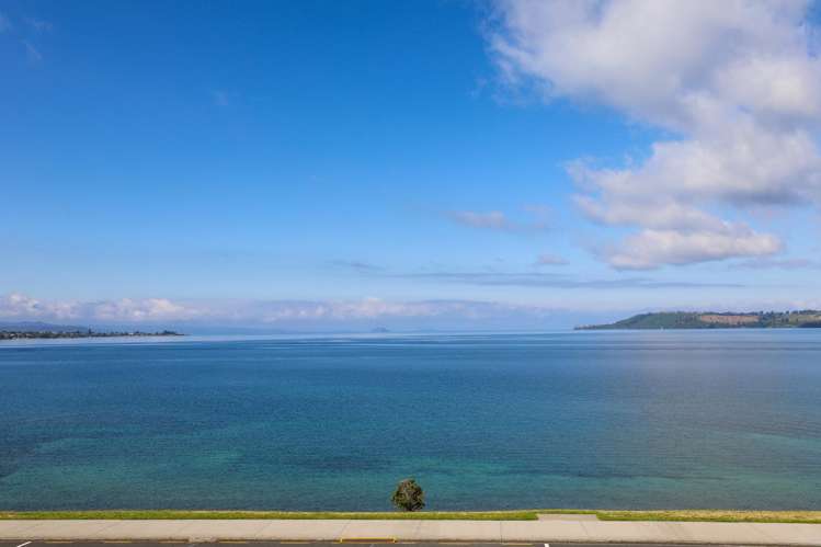 3/88 Lake Terrace Central_23