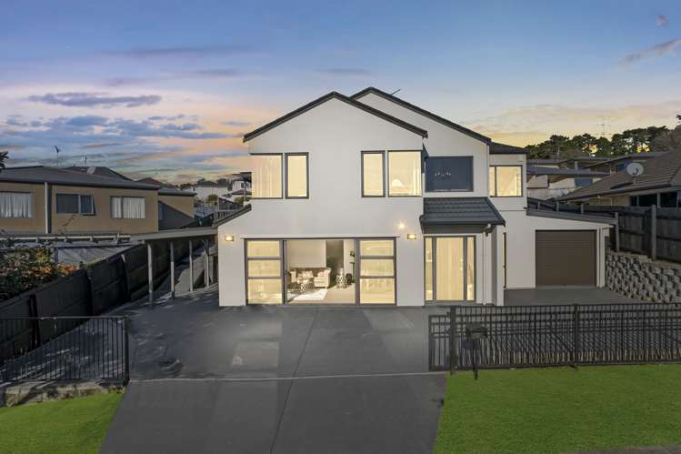 13 Arrowsmith Drive Clover Park_5