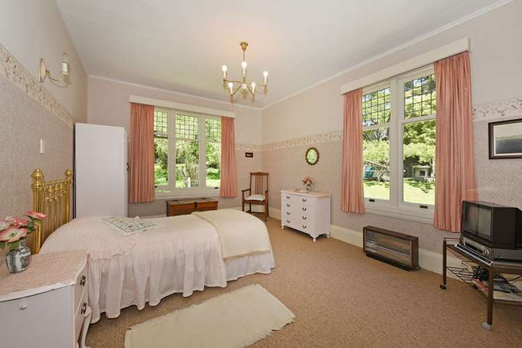 70 Blue Mountains Road Pinehaven_17