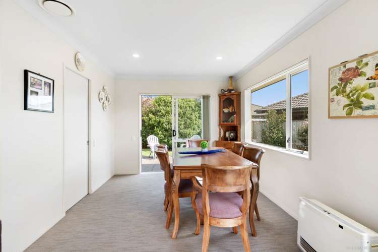 9 Bellshill Close Wattle Downs_23