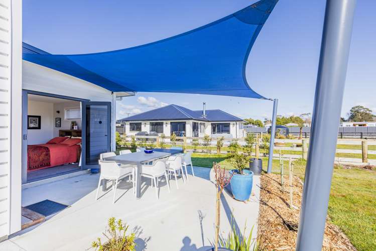 8 White Road Otane_19