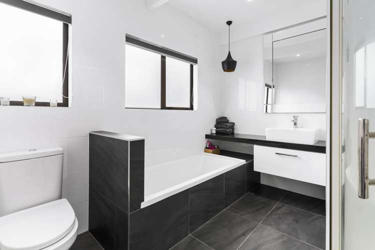 65 Pah Road Cockle Bay_13