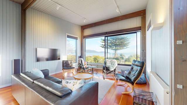 Coastal Living at Its Finest – Steps from Waikanae Beach
