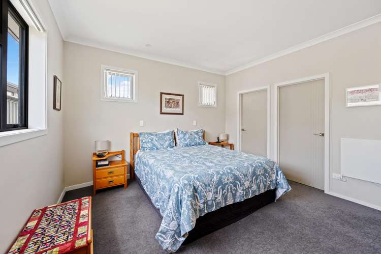 1240A Louie Street Parkvale_8