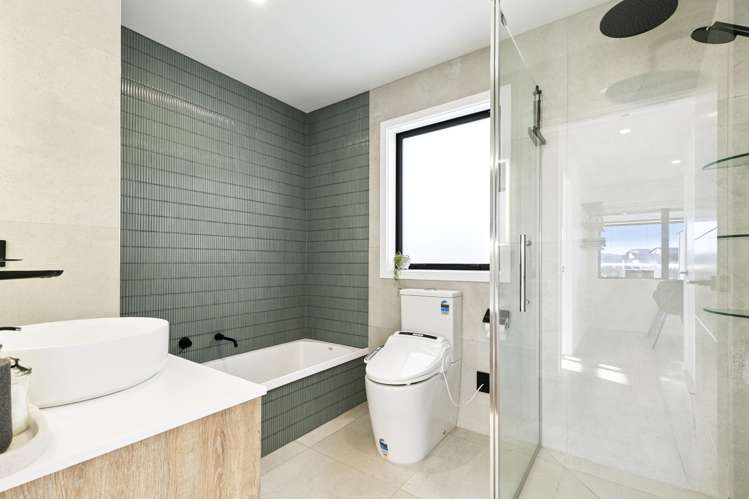 81 Cedarwood Street Woodridge_18