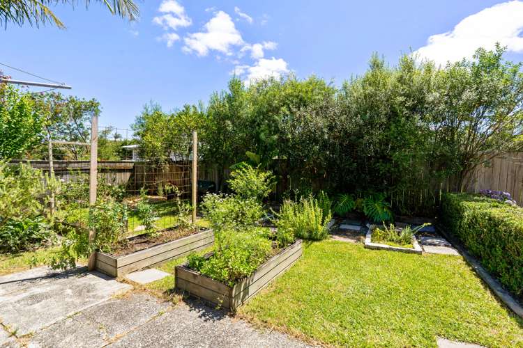 27 Kohe Street Parahaki_21