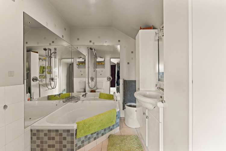 28 Joe Brown Avenue Mosgiel_19