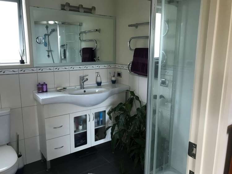 15 Horsley Grove Pyes Pa_10