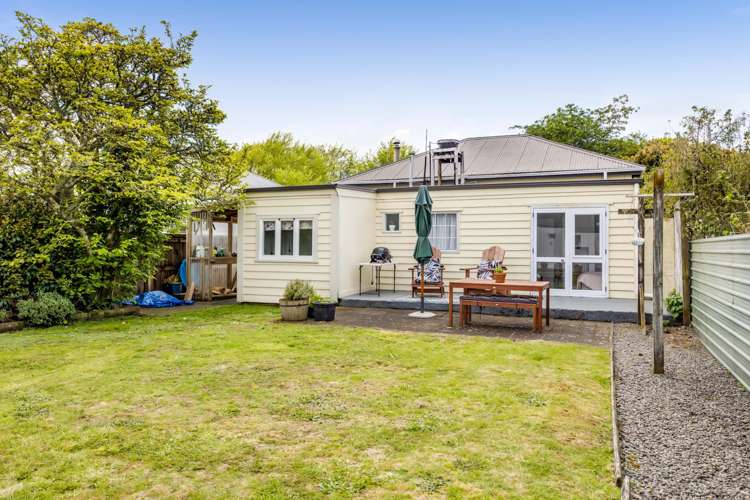 427 Broadway Stratford_19