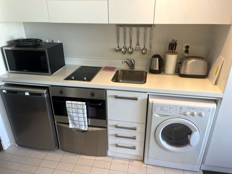 1016/10 Waterloo Quadrant Auckland Central_4