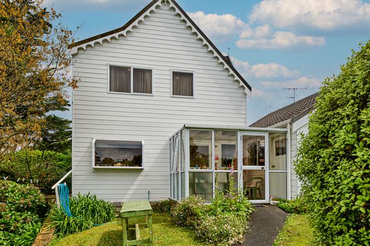 23 Ronald Woolf Place Churton Park_10