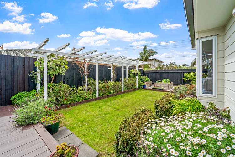 31 Centreway Road Orewa_9