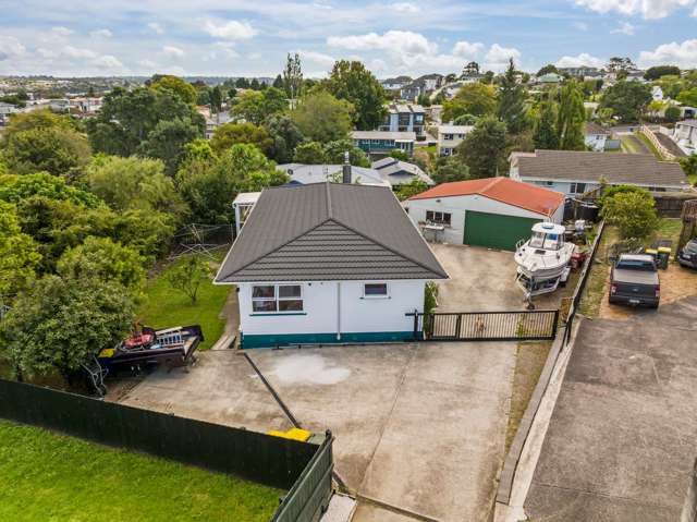 26 Kaikoura Street Henderson_2