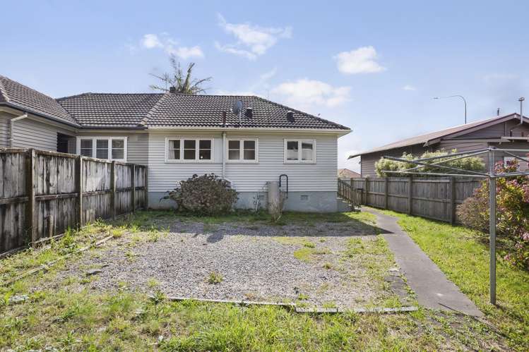 30 Onewa Road_4