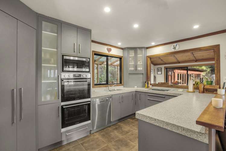 2/99 Horoeka Street Stokes Valley_12