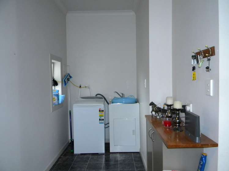 147 Weld Street Hokitika_6