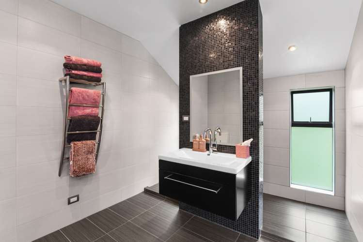 131 Gladstone Road South East Taieri_22