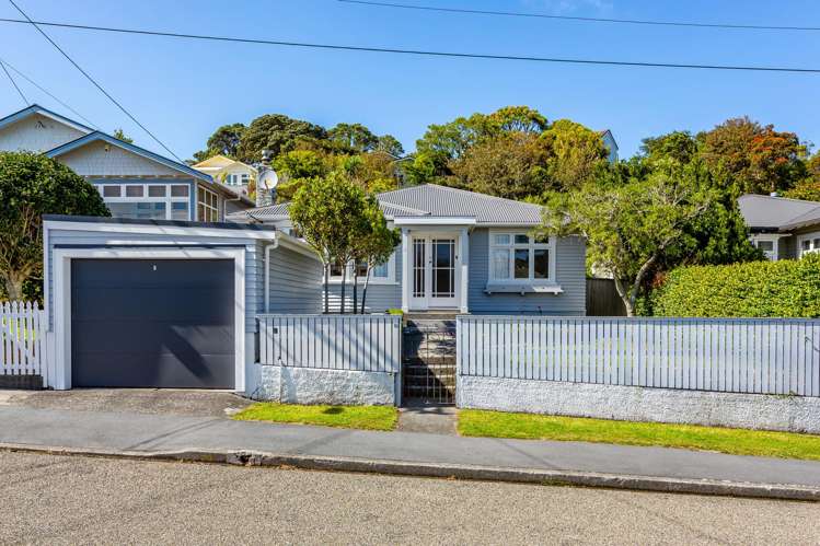 13 Firth Terrace Karori_1