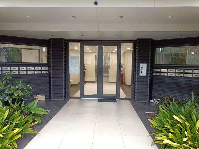 B305/525 East Coast Road Pinehill_2