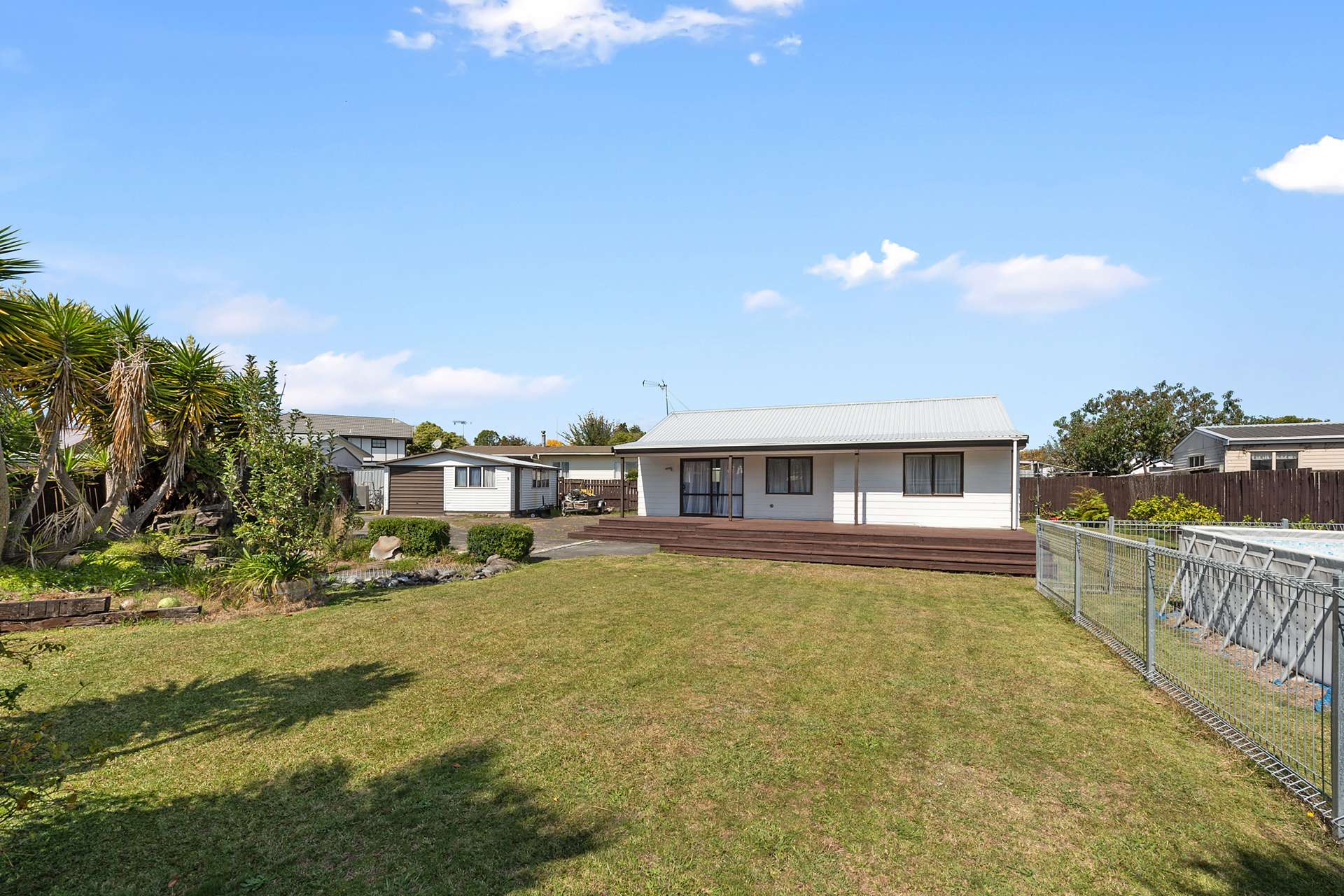 7 Emma Place Pukete_0