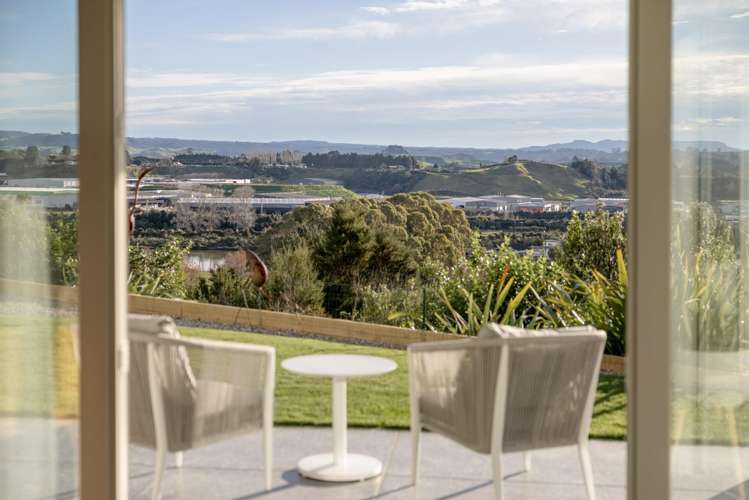 40 Broadwater Close Pyes Pa_4