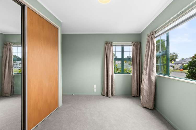 199 Frimley Oaks Frimley_11