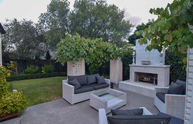 10 Dixon Street Carterton_15